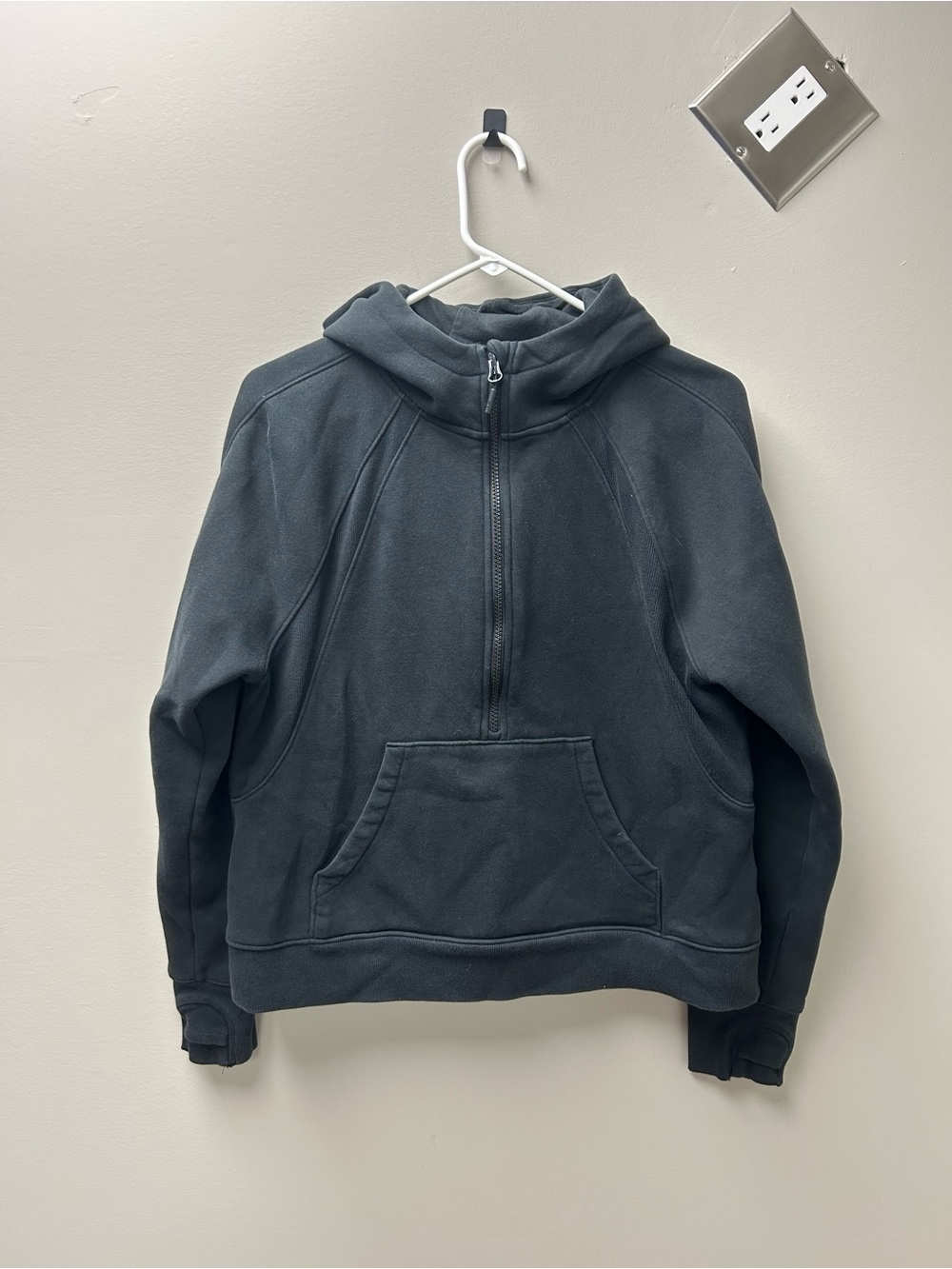 Lole Women’s Black Pull Over Quarter Zip Hoodie